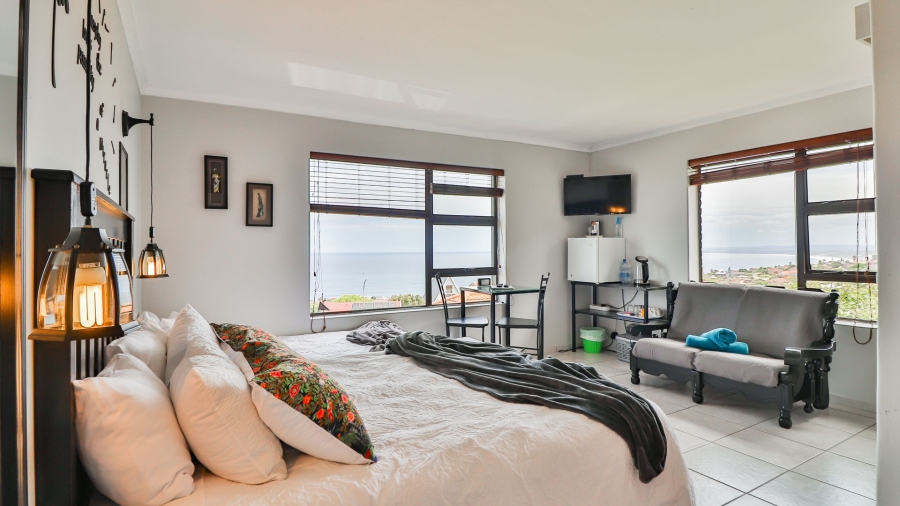  Bedroom Property for Sale in Dana Bay Western Cape